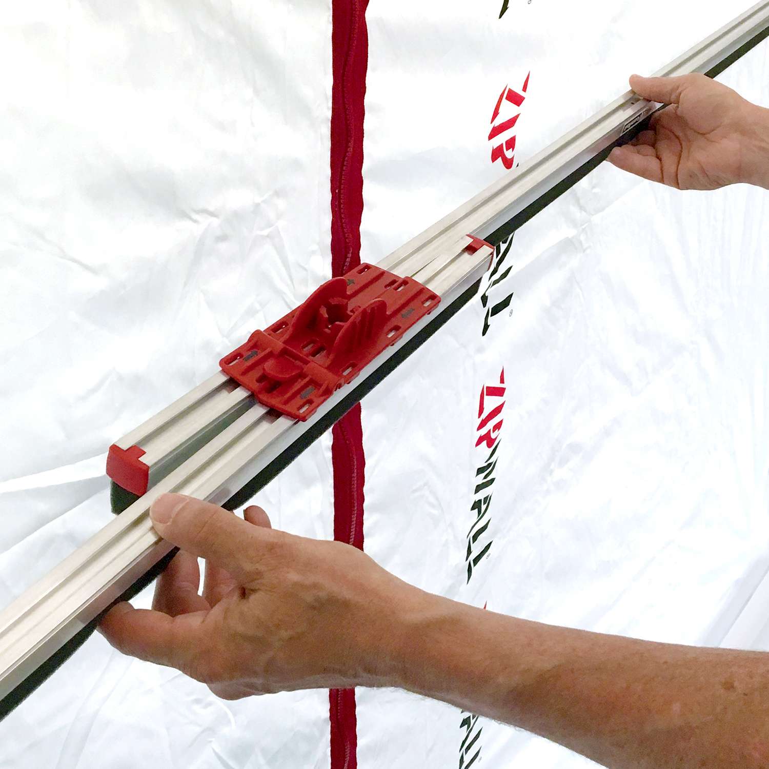 Span™ Adjustable Tapeless Seal for ZipWall Dust Barriers - Image 2